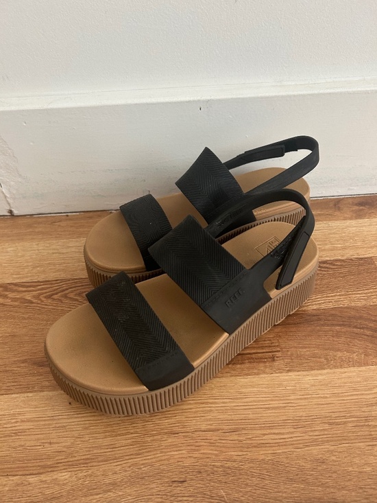 Reef Shoes - Reef platform sandals